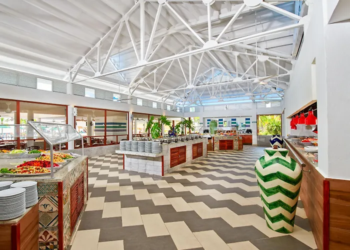 Grand Decameron Panama, A Trademark All Inclusive Resort